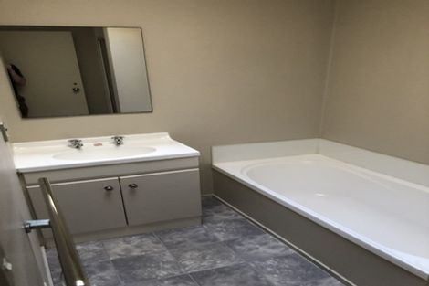 Photo of property in 10 George Street, Thorndon, Wellington, 6011