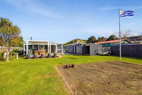 Photo of property in 49 Kawei Road, Ohawe, Hawera, 4671