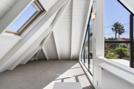 Photo of property in 110 Bassett Road, Remuera, Auckland, 1050