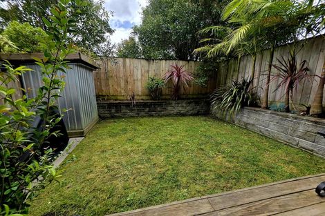 Photo of property in 19 Waru Lane, Te Atatu Peninsula, Auckland, 0610