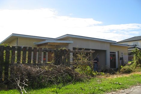 Photo of property in 56 Crawford Avenue, Mangere Bridge, Auckland, 2022