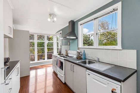 Photo of property in 29 Astley Avenue, New Lynn, Auckland, 0600