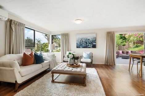 Photo of property in 18 Contessa Drive, Glenfield, Auckland, 0629