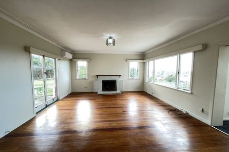 Photo of property in 89 Forrest Hill Road, Milford, Auckland, 0620