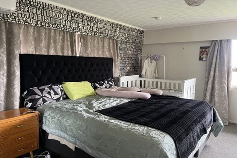 Photo of property in 6 Caulfield Place, Awapuni, Palmerston North, 4412