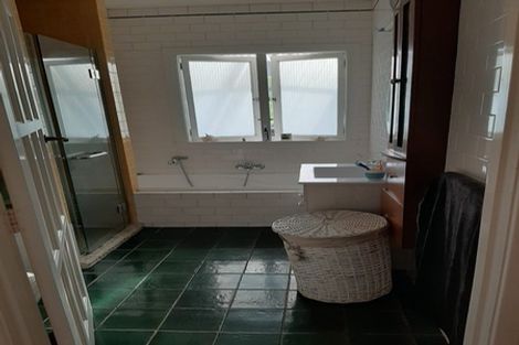 Photo of property in 32 Taiapa Road, Muriwai, Waimauku, 0881