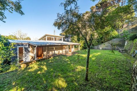 Photo of property in 100 Motuhara Road, Plimmerton, Porirua, 5026