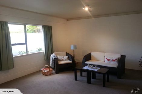 Photo of property in 2/7 Keldale Place, Forrest Hill, Auckland, 0620