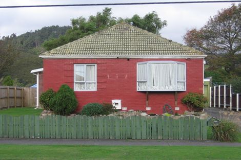 Photo of property in 106 Molesworth Street, Taita, Lower Hutt, 5011