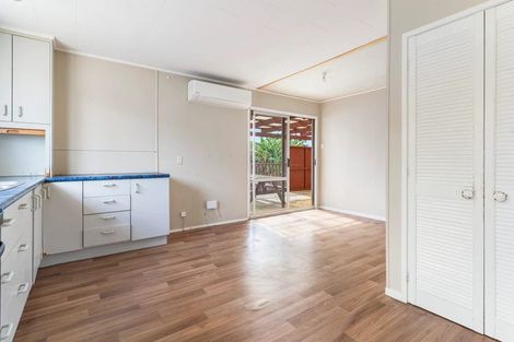 Photo of property in 10 Siska Place, Wattle Downs, Auckland, 2103