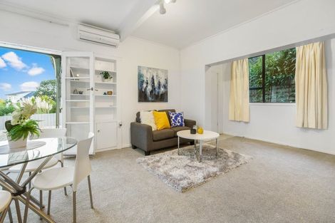 Photo of property in 4/78 Seaview Road, Castor Bay, Auckland, 0620