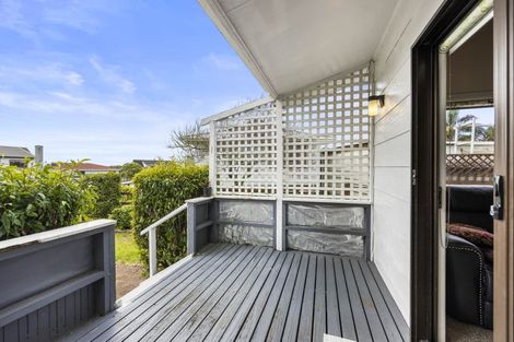 Photo of property in 7a Litchfield Place, Clarks Beach, 2122