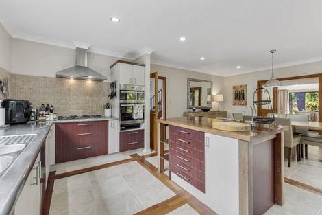 Photo of property in 14 Ngaio Road, Titirangi, Auckland, 0604