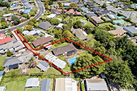 Photo of property in 16 Sutton Crescent, Papakura, 2110