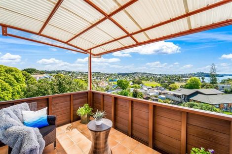 Photo of property in 118 Stanmore Bay Road, Stanmore Bay, Whangaparaoa, 0932