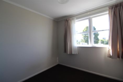 Photo of property in 30b Tiroroa Avenue, Te Atatu South, Auckland, 0610