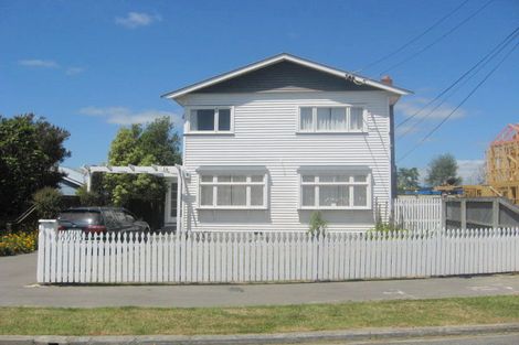 Photo of property in 14 Deyell Crescent, Sydenham, Christchurch, 8023