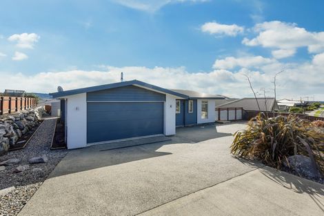 Photo of property in 42 Katania Heights, Brightwater, 7022