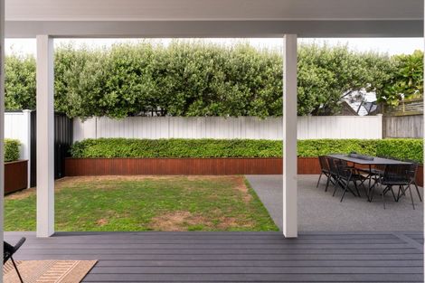 Photo of property in 23 Ferry Street, Seatoun, Wellington, 6022