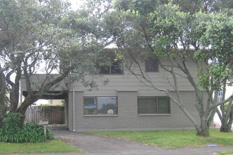 Photo of property in 2/17 Oceanbeach Road, Mount Maunganui, 3116