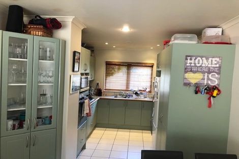 Photo of property in 3/102 Greenhithe Road, Greenhithe, Auckland, 0632