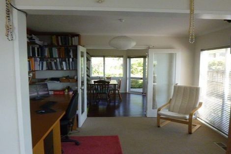 Photo of property in 56 Ashton Fitchett Drive, Brooklyn, Wellington, 6021