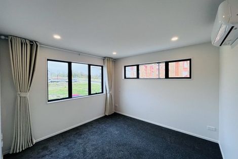 Photo of property in 8 Toetoe Street, Westgate, 0814