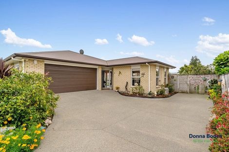 Photo of property in 3 Parsot Place, Pukekohe, 2120