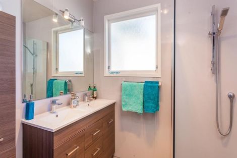 Photo of property in 41 Sunvue Road, Glen Eden, Auckland, 0602