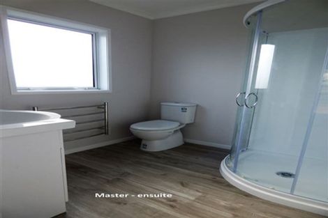 Photo of property in 14 Weka Street, Mangawhai, 0505