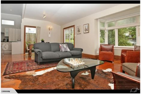 Photo of property in 34 Porritt Avenue, Mount Victoria, Wellington, 6011