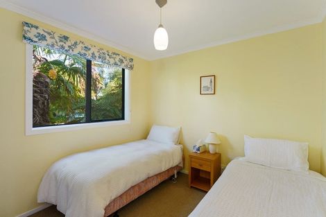 Photo of property in 17 Hona Street, Waikanae Beach, Waikanae, 5036