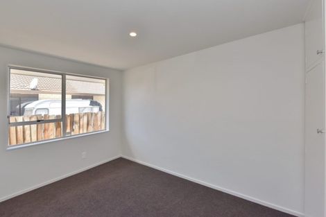 Photo of property in 17a Queenspark Drive, Parklands, Christchurch, 8083