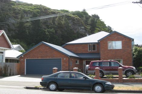 Photo of property in 22 Taupata Street, Redcliffs, Christchurch, 8081
