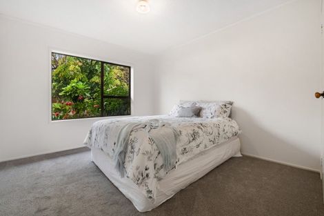 Photo of property in 5 Redmount Place, Red Hill, Papakura, 2110