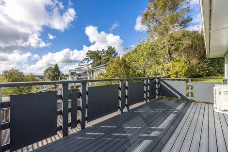 Photo of property in 38 Staincross Street, Green Bay, Auckland, 0604