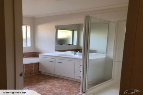 Photo of property in 14 Chapletown Drive, East Tamaki, Auckland, 2016