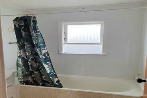 Photo of property in 47 Fairclough Road, Beach Haven, Auckland, 0626