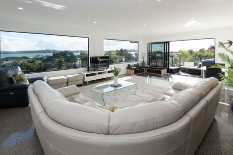 Photo of property in 64a Hattaway Avenue, Bucklands Beach, Auckland, 2012