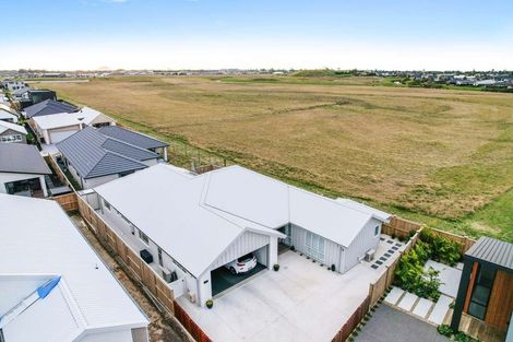 Photo of property in 5 Serrata Close, Papamoa Beach, Papamoa, 3118