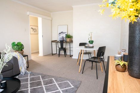 Photo of property in Kensington Apartments, 236 Oriental Parade, Oriental Bay, Wellington, 6011