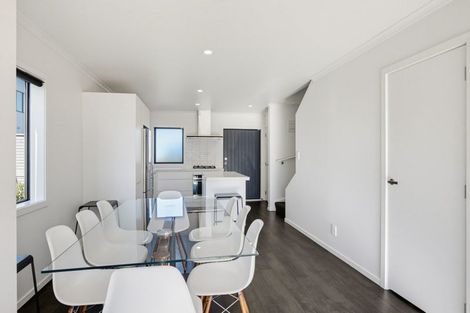 Photo of property in 23/9 Surrey Street, Tawa, Wellington, 5028