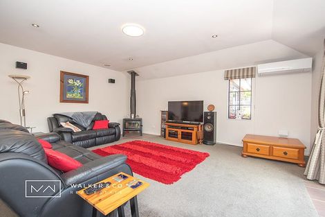 Photo of property in 39 Ebdentown Street, Ebdentown, Upper Hutt, 5018