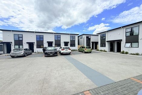 Photo of property in 10/32 Tapuwae Way, Mangere Bridge, 2022