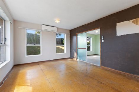 Photo of property in 2/48 Kawau Crescent, Bromley, Christchurch, 8062