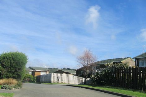 Photo of property in 4/2 The Top Gallant, Whitby, Porirua, 5024