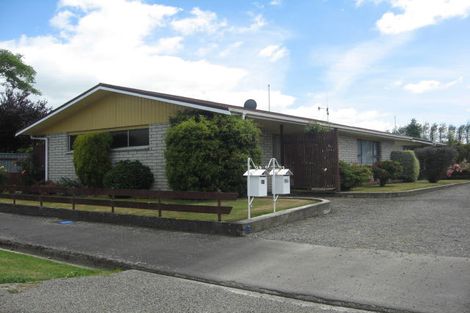 Photo of property in 10 Cambridge Street, Pahiatua, 4910