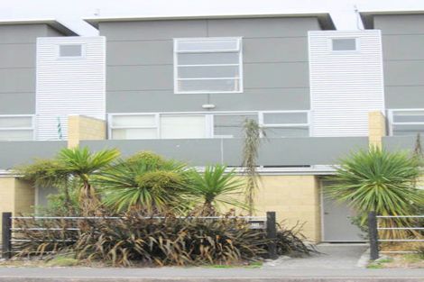 Photo of property in 140 Purchas Street, Edgeware, Christchurch, 8013