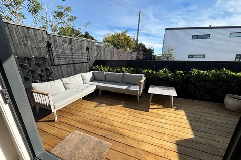 Photo of property in 2/48 Salisbury Road, Birkdale, Auckland, 0626