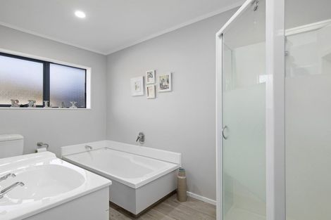 Photo of property in 45 Mary Huse Grove, Manor Park, Lower Hutt, 5019